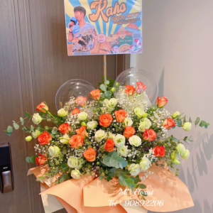 演唱會花藍 / 畫展花藍 - 閃燈 橙色玫瑰花 & 綠色桔梗花