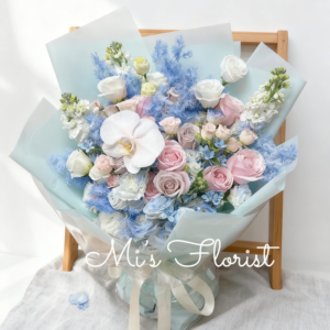 男士生日花束 / 畢業花束 - 玫瑰花 & 桔梗花 （淺藍色包裝）